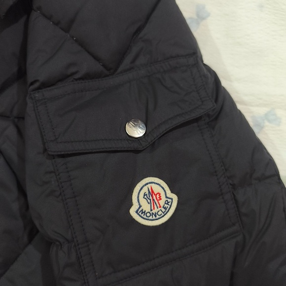 Moncler Black Diamond-Quilted Down Jacket - Picture 6 of 12